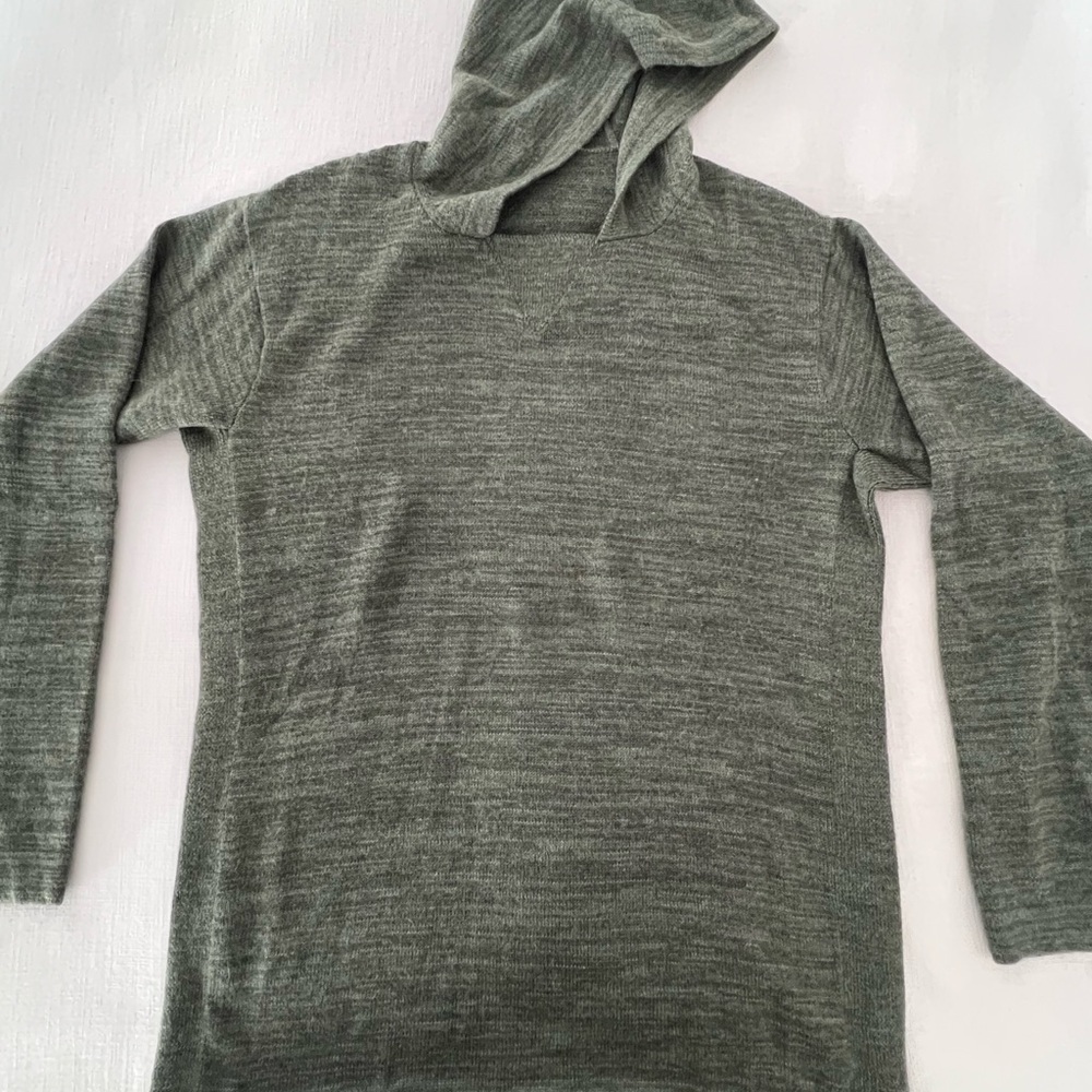 PAKA - Men's Green Hooded Sweater